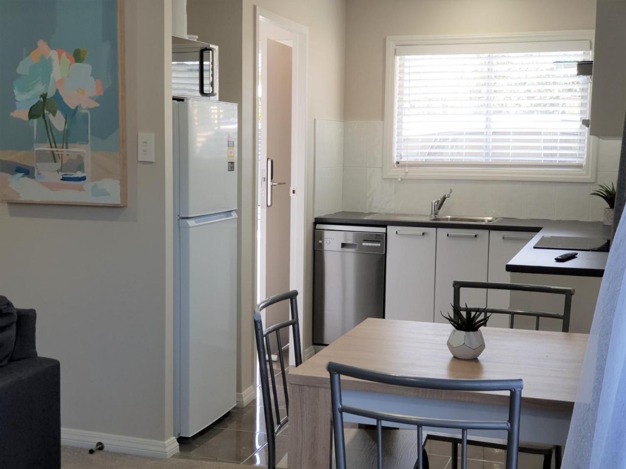 Rose Apartments Unit 6 Central Rotorua-Accommodation&Spa Esterno foto